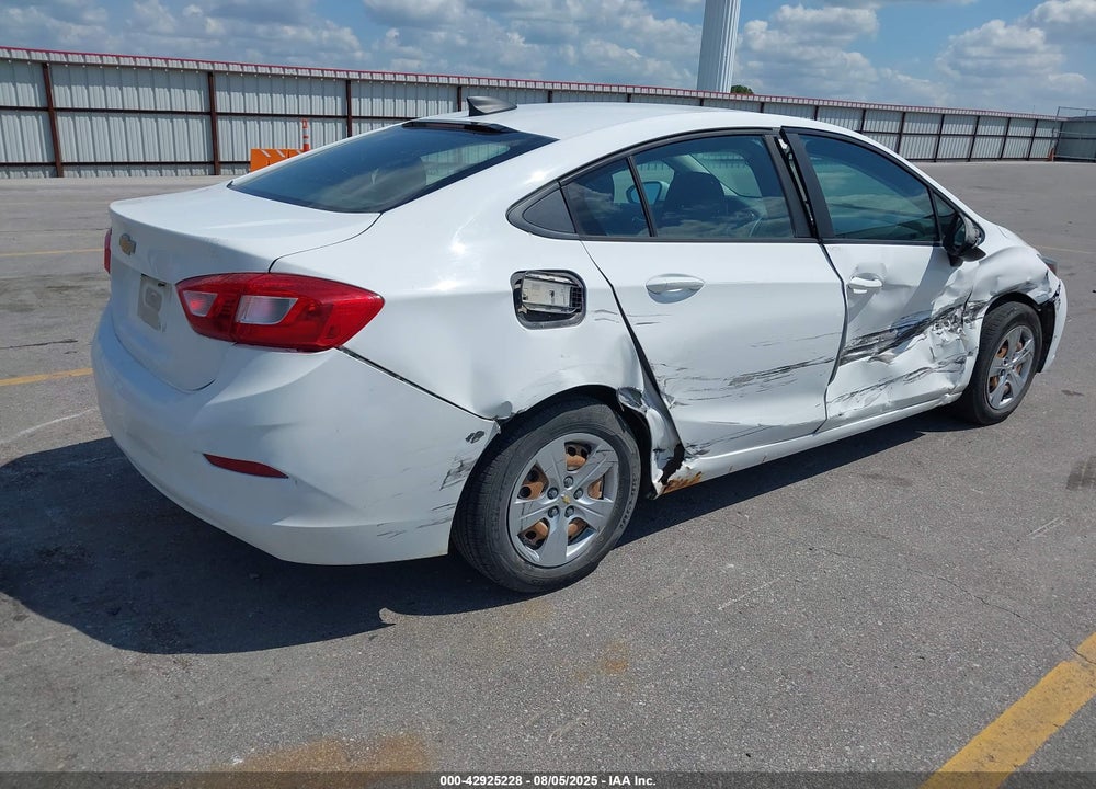 2017 CHEVROLET CRUZE VIN: 1G1BC5SM2H7126188
