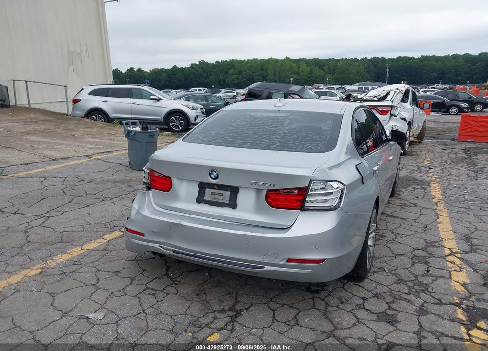 2015 BMW 3 SERIES VIN: WBA3C1C54FK124350