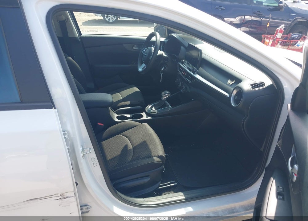 2020 KIA FORTE VIN: 3KPF24AD3LE245903