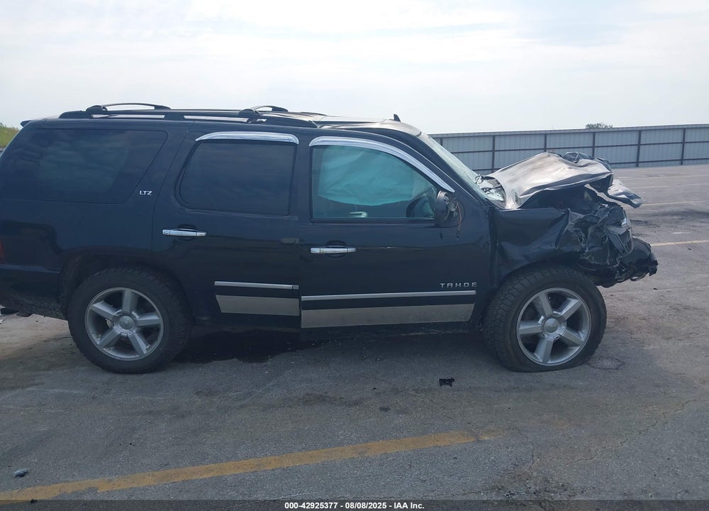 2013 CHEVROLET TAHOE LTZ VIN: 1GNSKCE05DR164219