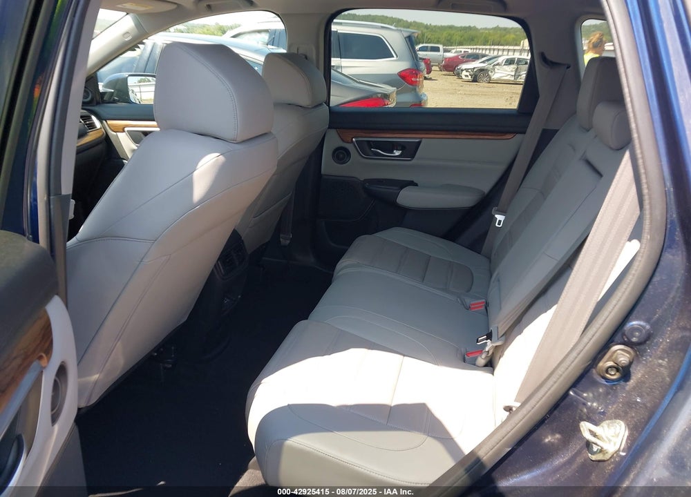 2017 HONDA CR-V VIN: 2HKRW2H85HH641008