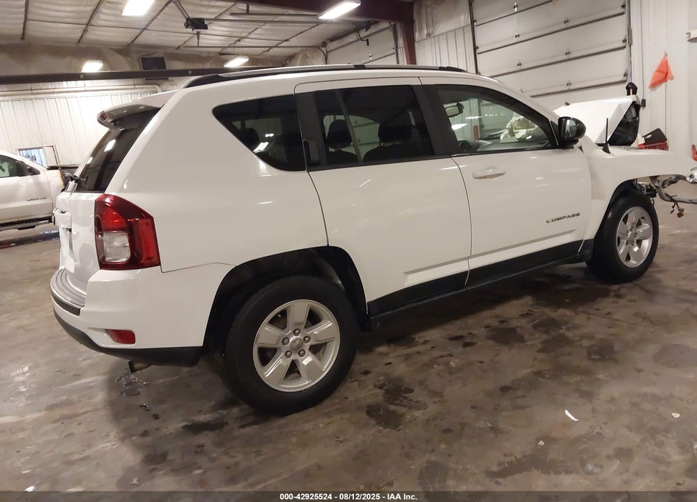 2016 JEEP COMPASS VIN: 1C4NJCBAXGD575073
