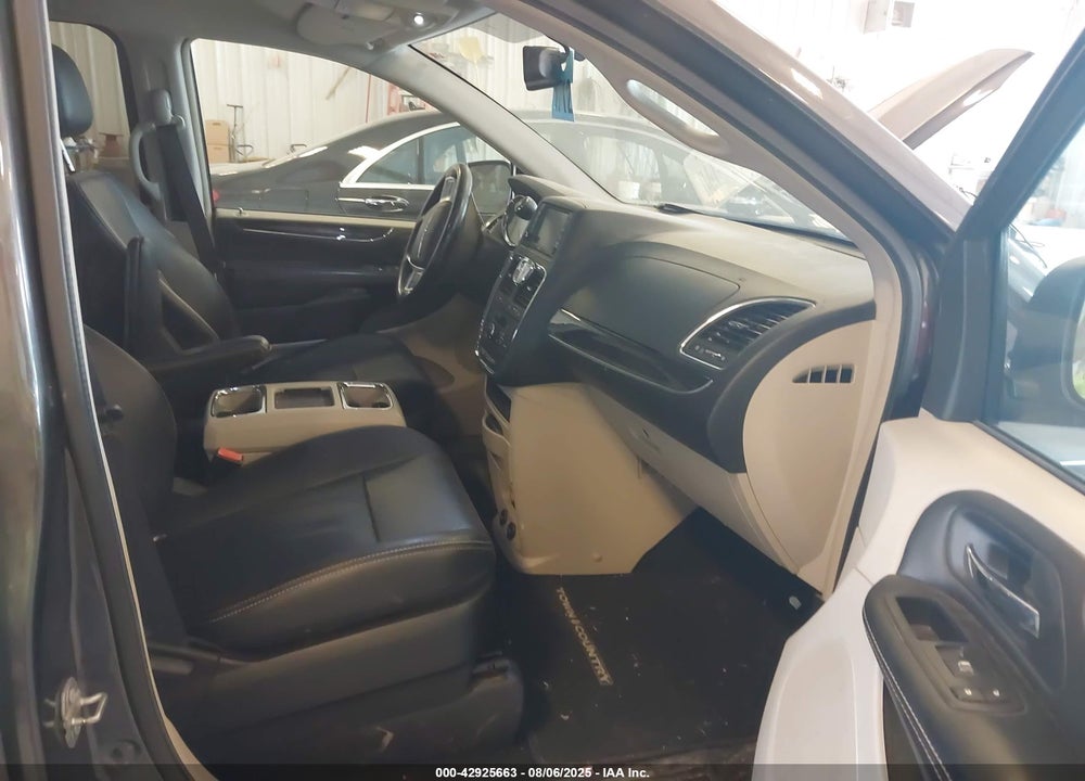 2016 CHRYSLER TOWN & COUNTRY TOURING VIN: 2C4RC1BG0GR305884