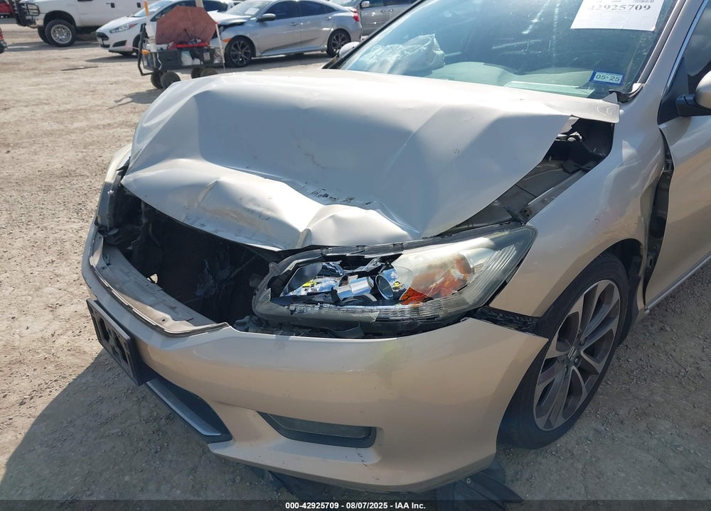 2015 HONDA ACCORD VIN: 1HGCR2F54FA040524