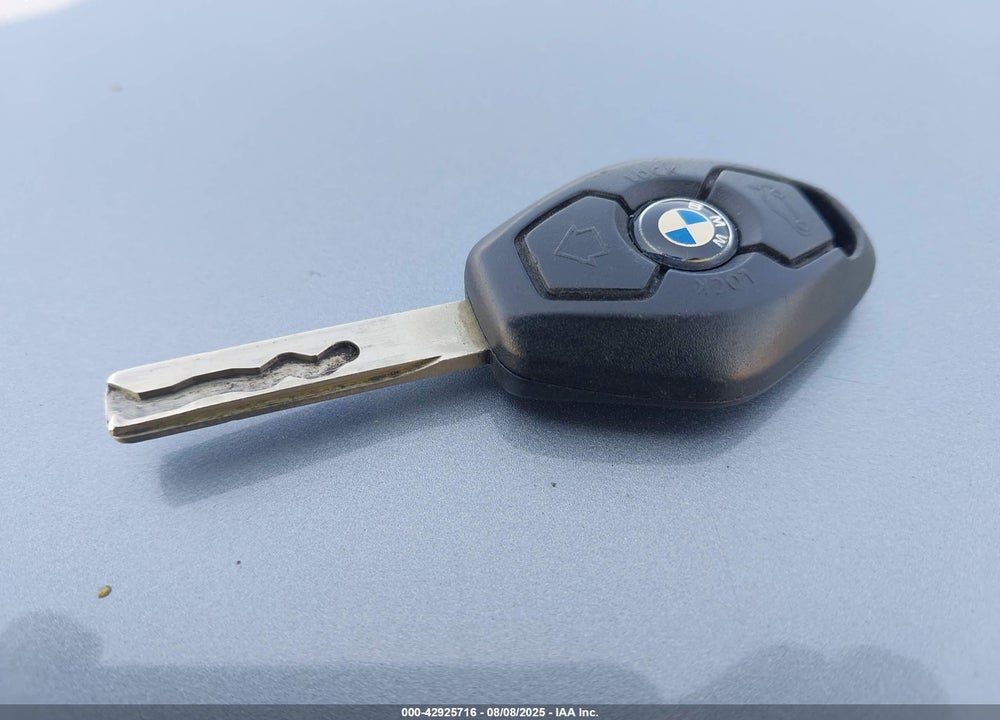 2003 BMW 325I VIN: WBAAZ334X3KP81108