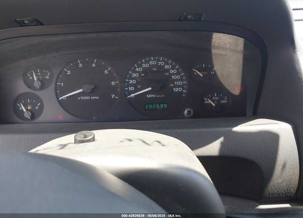 2003 JEEP GRAND CHEROKEE LAREDO VIN: 1J8GW48S43C557578