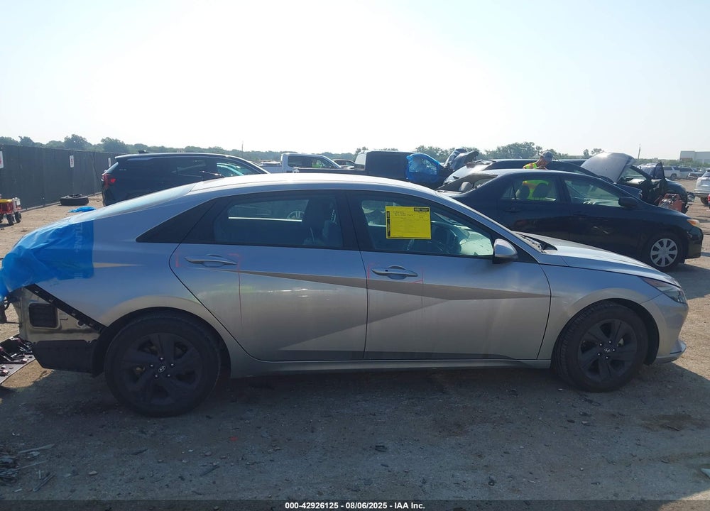 2022 HYUNDAI ELANTRA VIN: 5NPLM4AG8NH070831