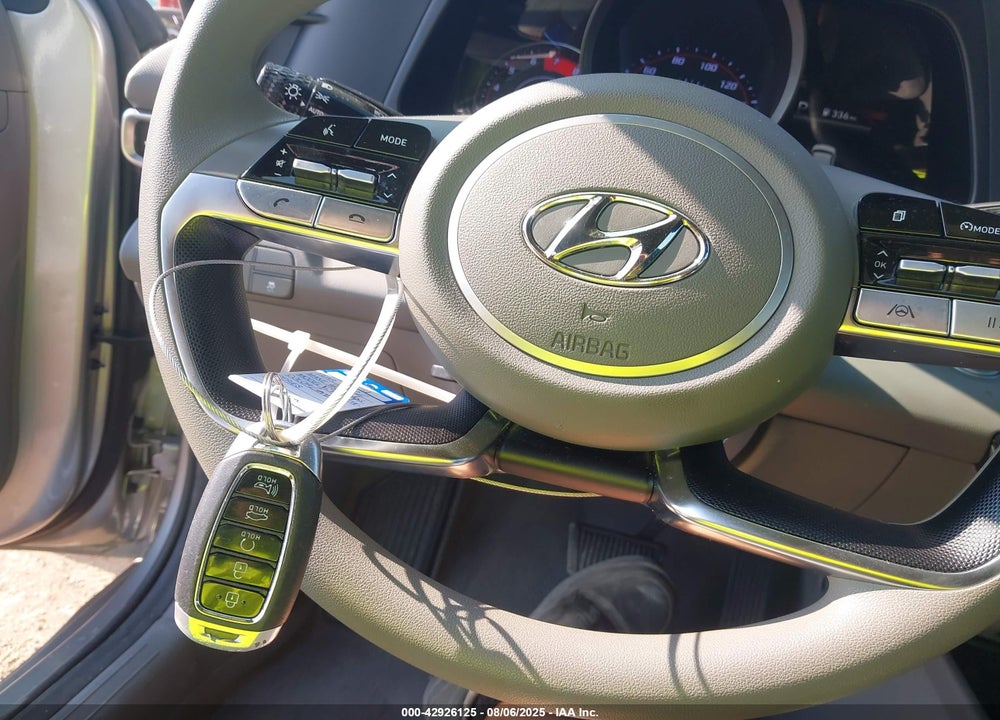 2022 HYUNDAI ELANTRA VIN: 5NPLM4AG8NH070831