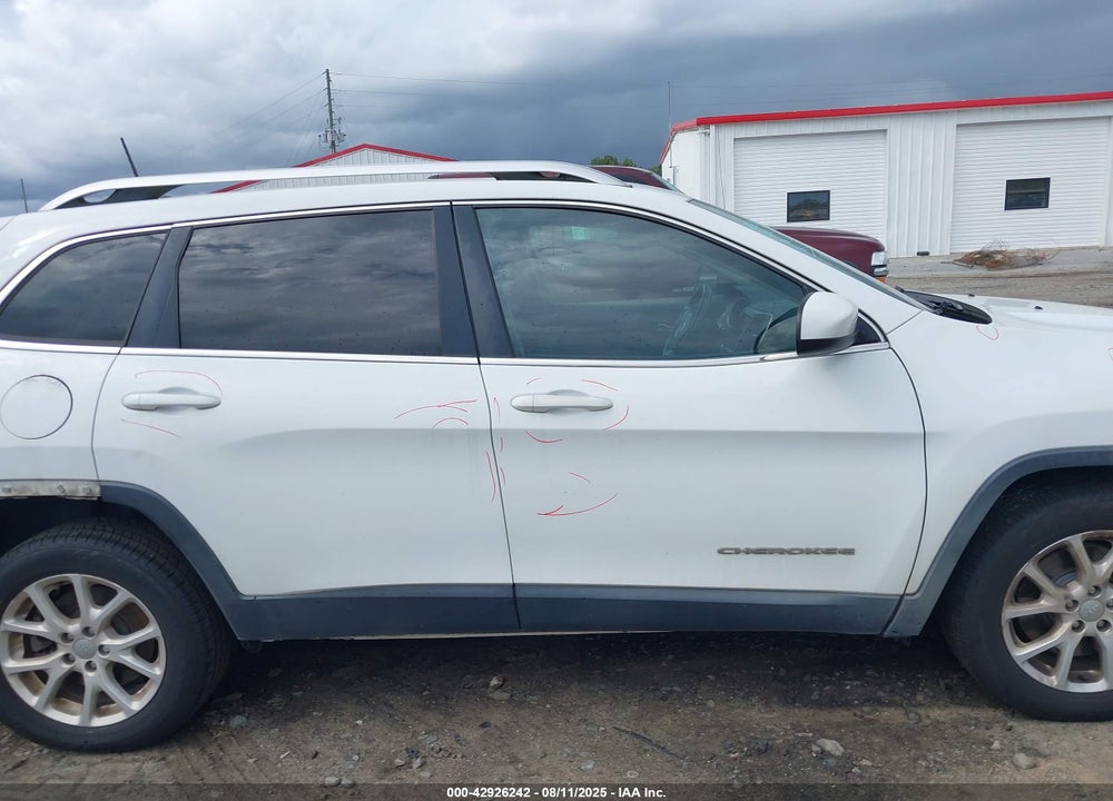 2016 JEEP CHEROKEE VIN: 1C4PJLCS0GW108443