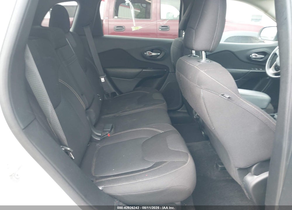 2016 JEEP CHEROKEE VIN: 1C4PJLCS0GW108443