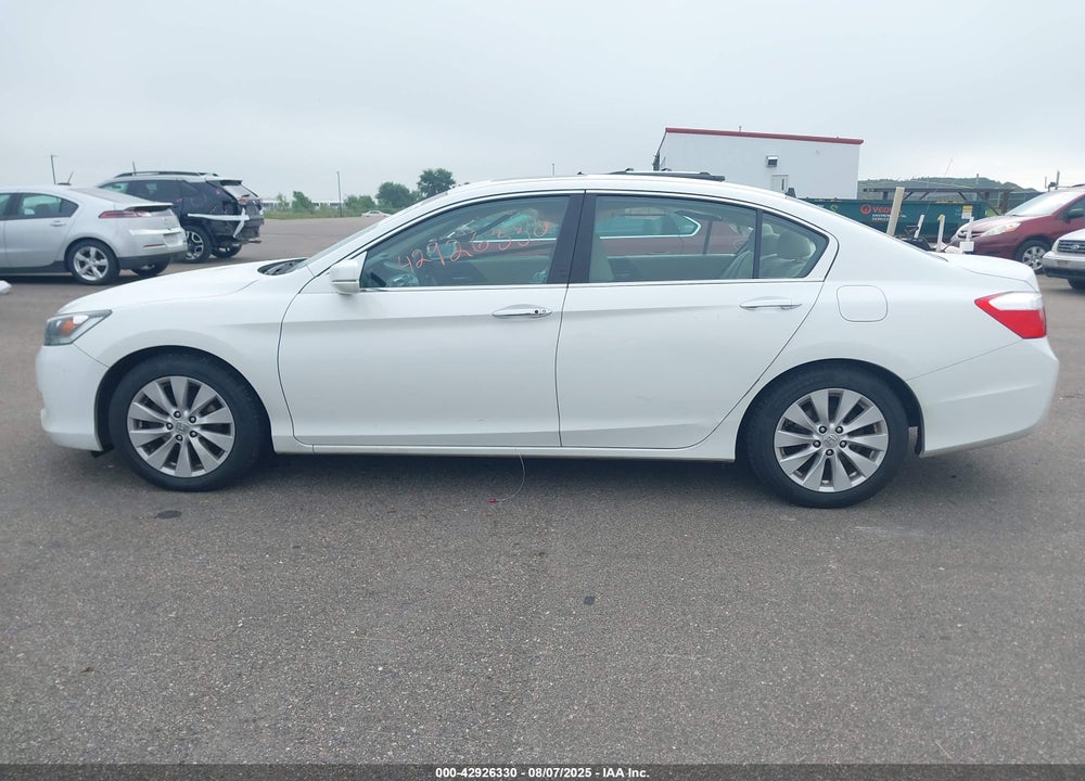 2013 HONDA ACCORD VIN: 1HGCR2F74DA231066