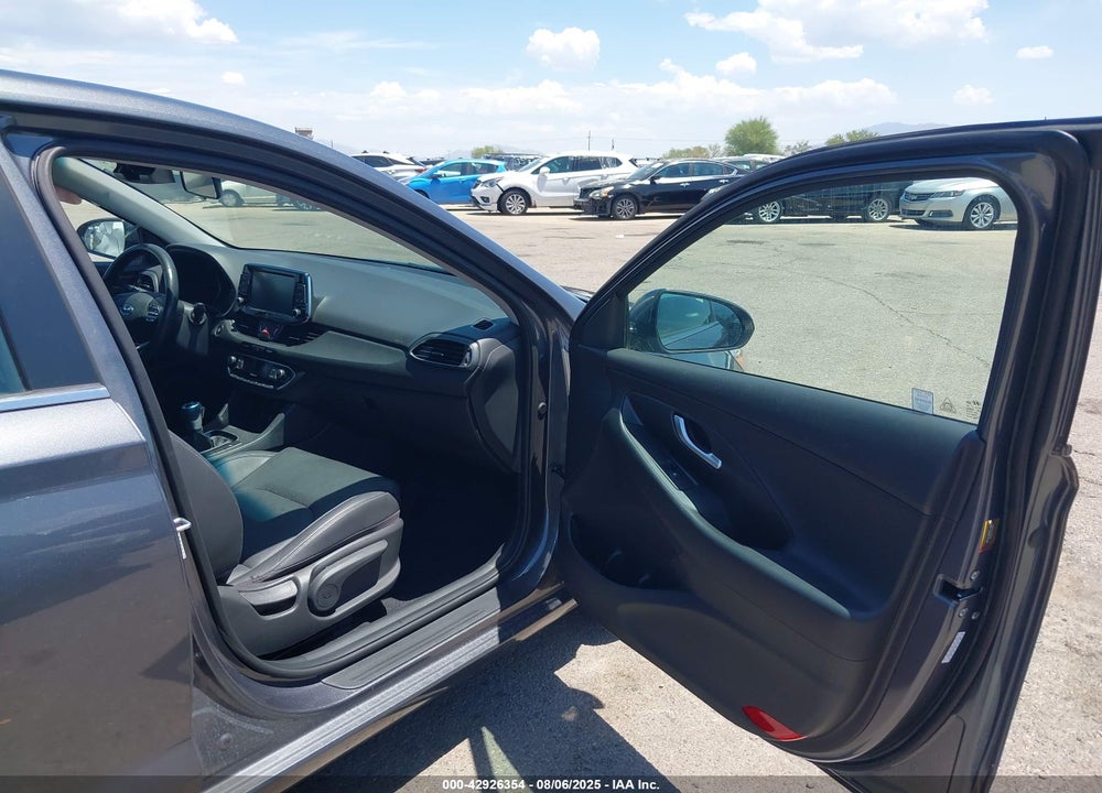 2019 HYUNDAI ELANTRA GT VIN: KMHH35LE2KU113793