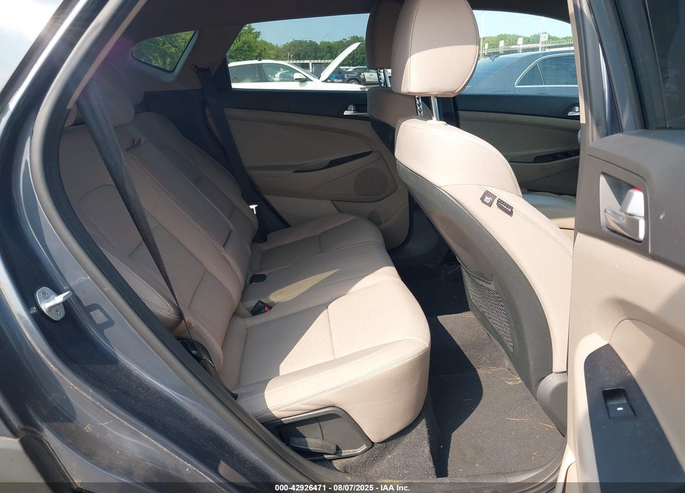 2019 HYUNDAI TUCSON VIN: KM8J2CA44KU995407