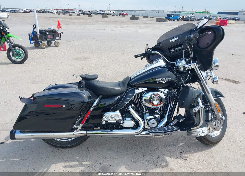 2012 HARLEY-DAVIDSON FLHRC ROAD KING CLASSIC VIN: 1HD1FRM19CB639480