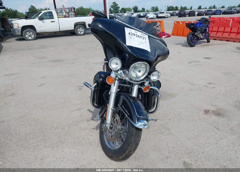 2012 HARLEY-DAVIDSON FLHRC ROAD KING CLASSIC VIN: 1HD1FRM19CB639480