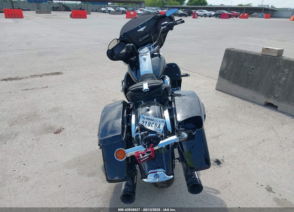 2012 HARLEY-DAVIDSON FLHRC ROAD KING CLASSIC VIN: 1HD1FRM19CB639480