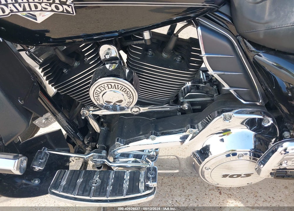 2012 HARLEY-DAVIDSON FLHRC ROAD KING CLASSIC VIN: 1HD1FRM19CB639480
