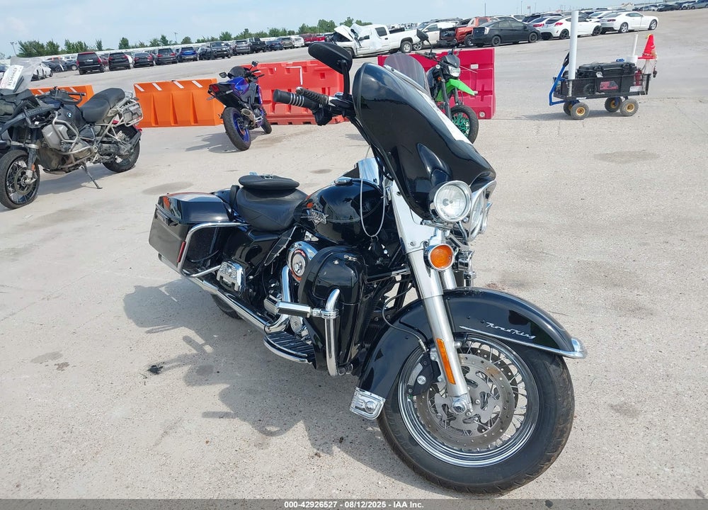 2012 HARLEY-DAVIDSON FLHRC ROAD KING CLASSIC VIN: 1HD1FRM19CB639480