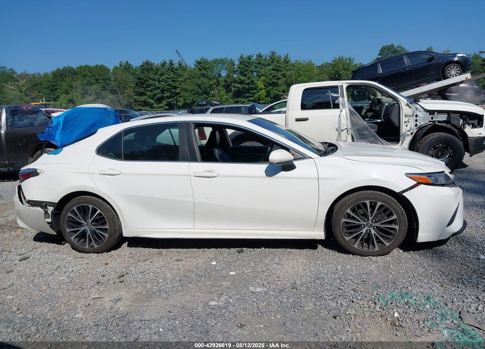 2018 TOYOTA CAMRY VIN: 4T1B11HK5JU045877