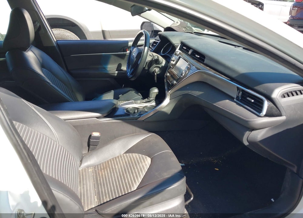 2018 TOYOTA CAMRY VIN: 4T1B11HK5JU045877
