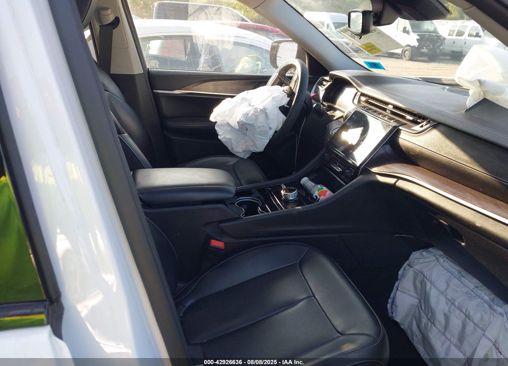 2023 JEEP GRAND CHEROKEE L VIN: 1C4RJKBG7P8870026
