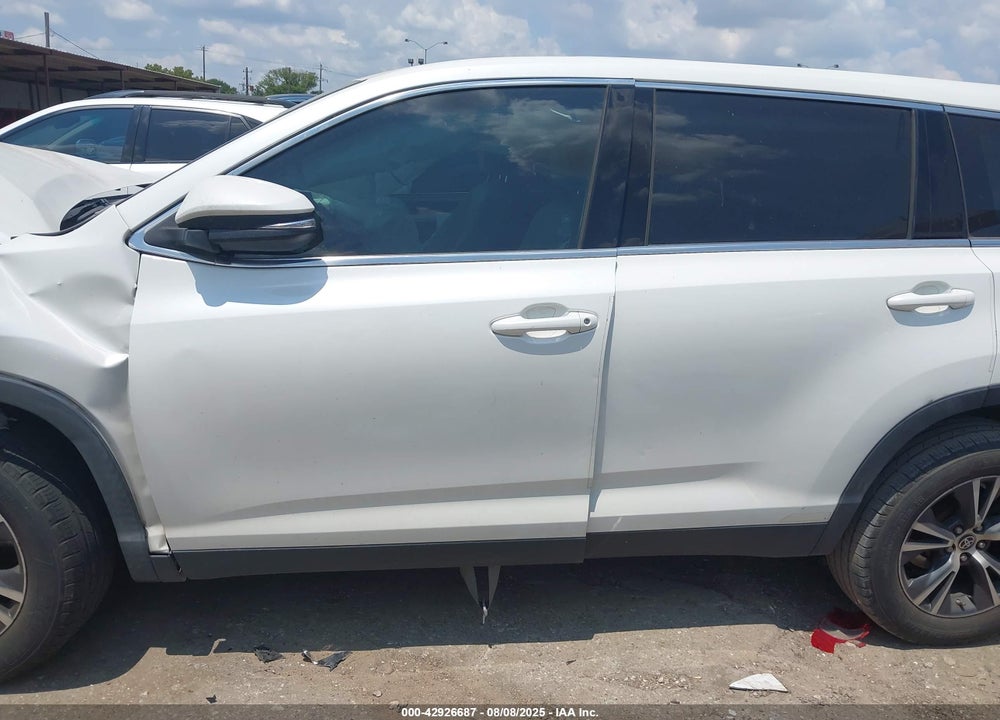 2019 TOYOTA HIGHLANDER VIN: 5TDZZRFH6KS368374