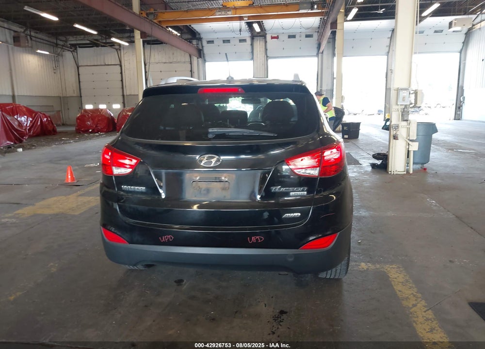 2010 HYUNDAI TUCSON VIN: KM8JUCAC7AU042013