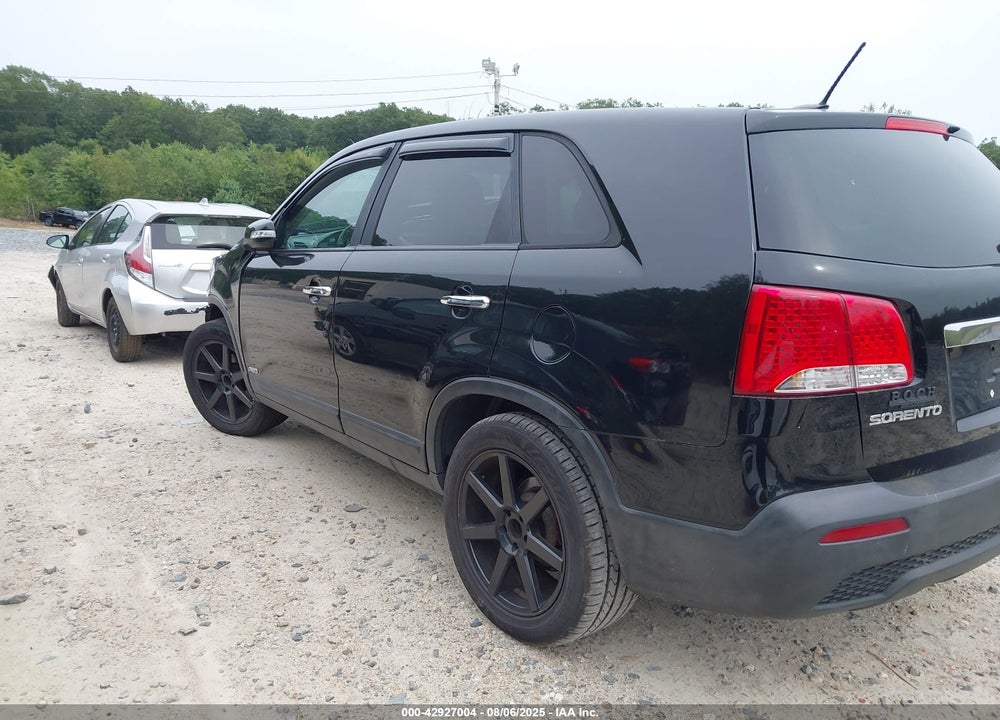 2011 KIA SORENTO VIN: 5XYKTCA1XBG019399