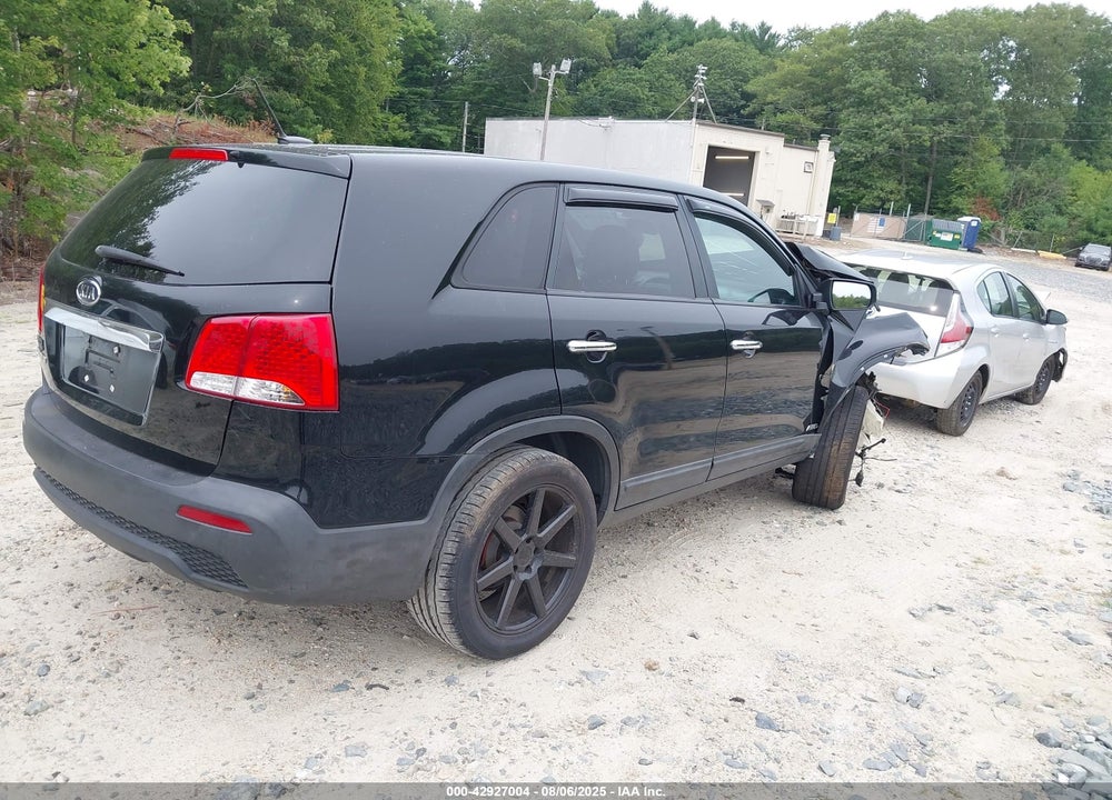 2011 KIA SORENTO VIN: 5XYKTCA1XBG019399