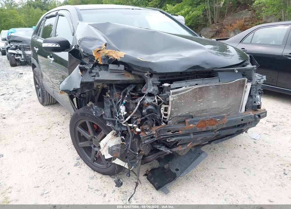2011 KIA SORENTO VIN: 5XYKTCA1XBG019399