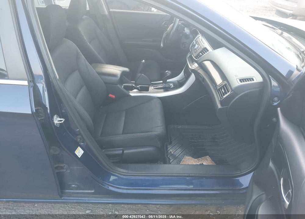 2013 HONDA ACCORD VIN: 1HGCR2F55DA172107