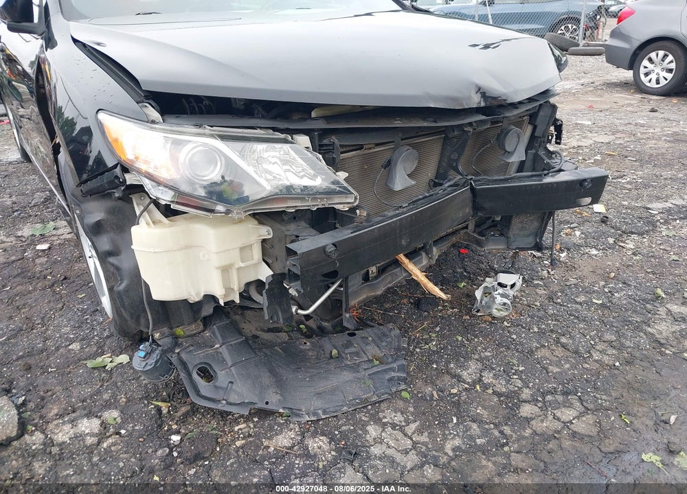 2014 TOYOTA CAMRY SE VIN: 4T1BF1FK3EU305896