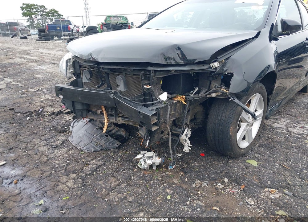 2014 TOYOTA CAMRY SE VIN: 4T1BF1FK3EU305896