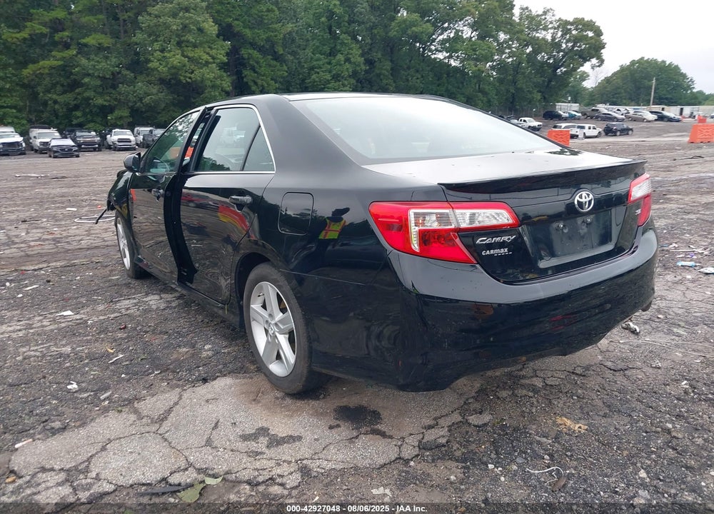 2014 TOYOTA CAMRY SE VIN: 4T1BF1FK3EU305896