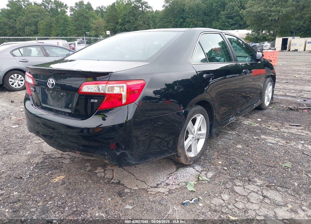 2014 TOYOTA CAMRY SE VIN: 4T1BF1FK3EU305896