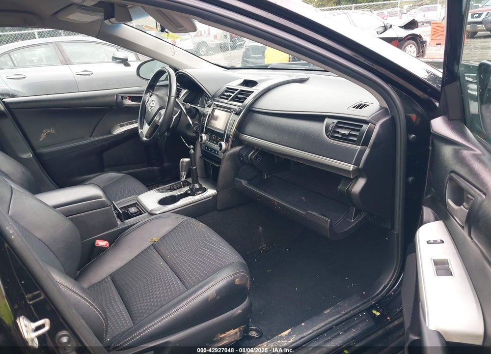 2014 TOYOTA CAMRY SE VIN: 4T1BF1FK3EU305896
