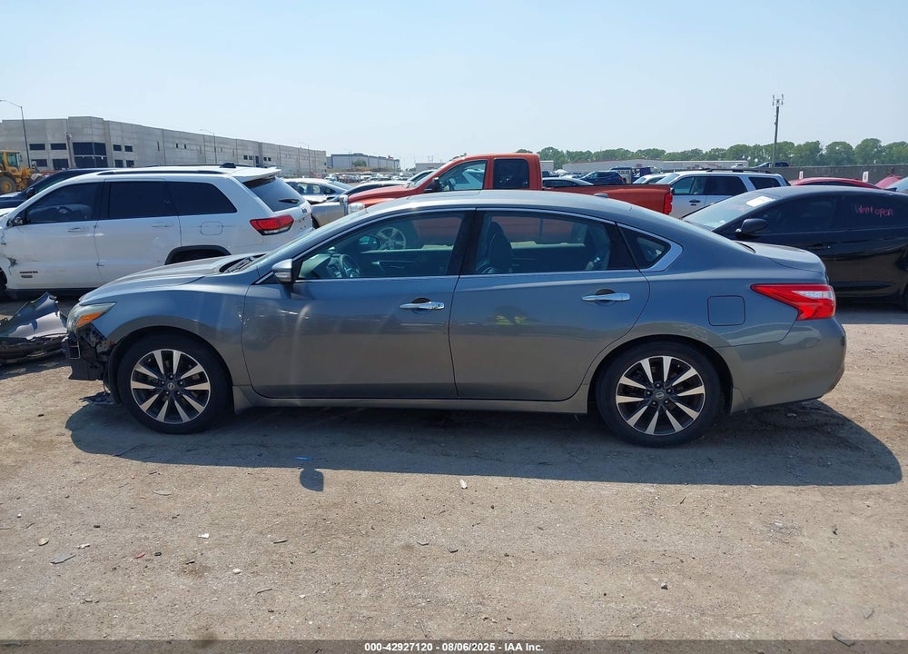 2017 NISSAN ALTIMA VIN: 1N4AL3APXHC284195