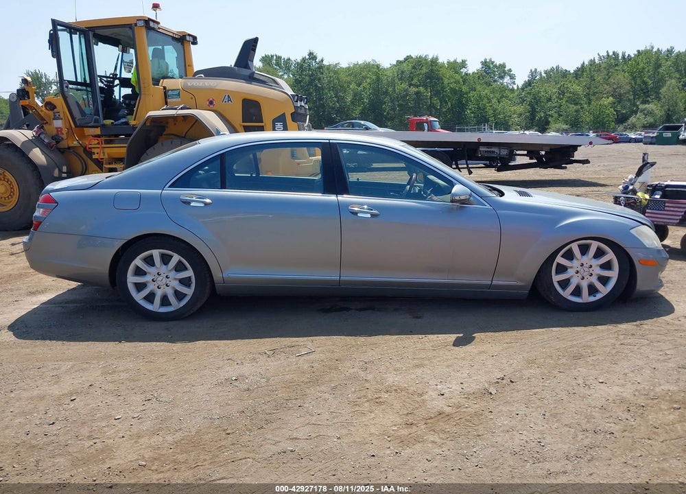 2007 MERCEDES-BENZ S 550 VIN: WDDNG71X47A095453