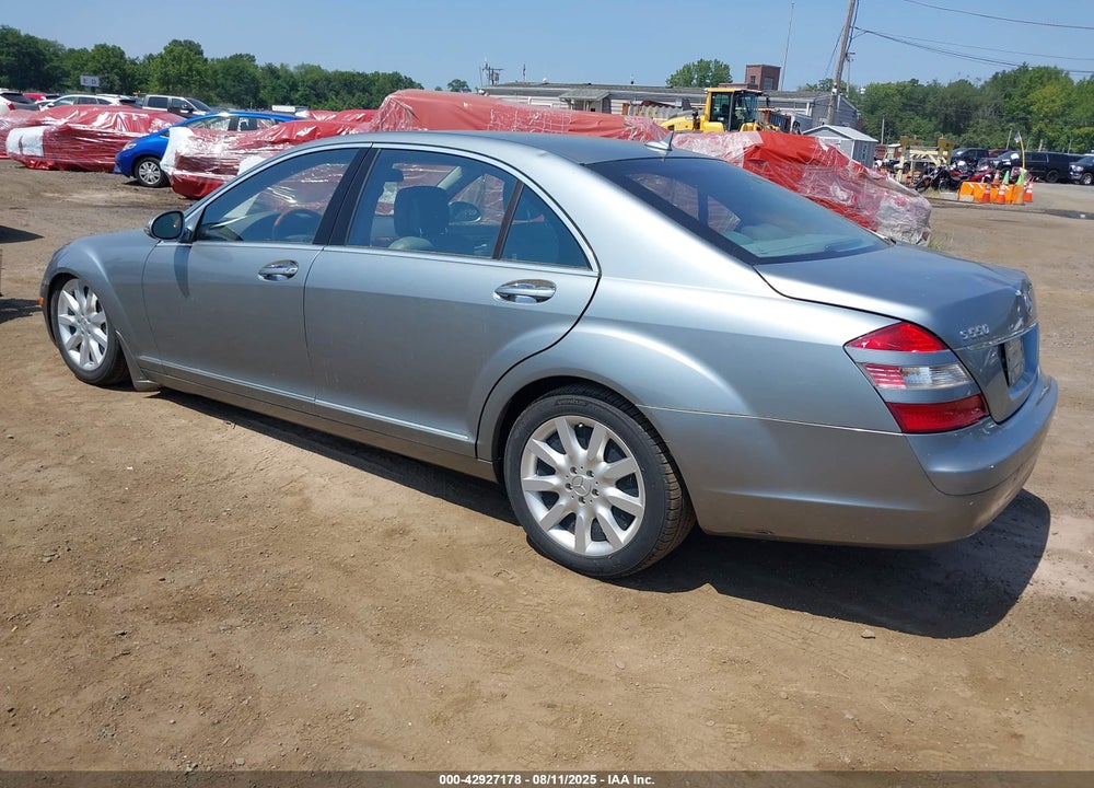 2007 MERCEDES-BENZ S 550 VIN: WDDNG71X47A095453