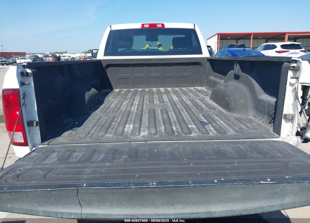 2016 RAM 1500 VIN: 3C6JR6DT9GG375982