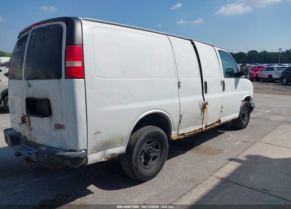 2005 GMC SAVANA STANDARD VIN: 1GTFH15T851181183