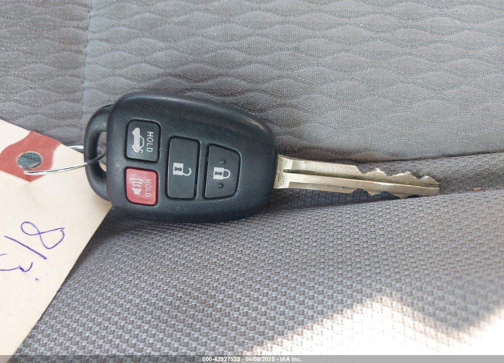2016 TOYOTA COROLLA LE VIN: 5YFBURHEXGP505190