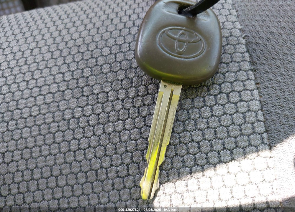 2006 TOYOTA MATRIX/XR VIN: 2T1KR32E96C620742