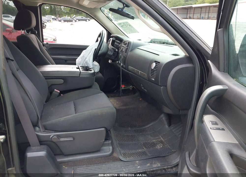 2011 CHEVROLET SILVERADO 1500 VIN: 1GCRCSE09BZ421717