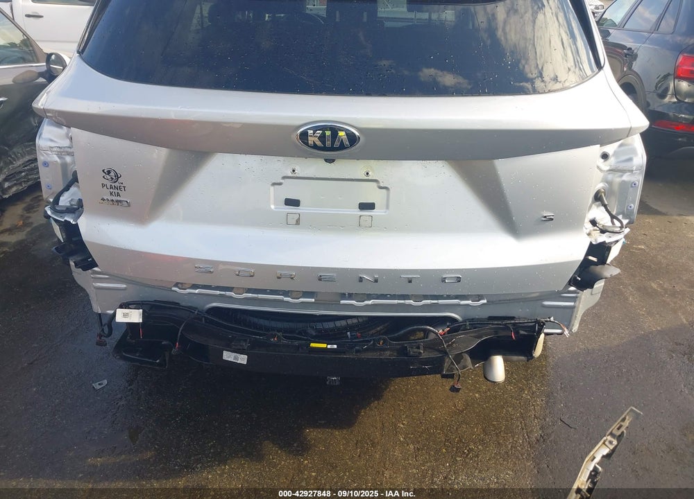 2021 KIA SORENTO S VIN: 5XYRLDLC9MG066798