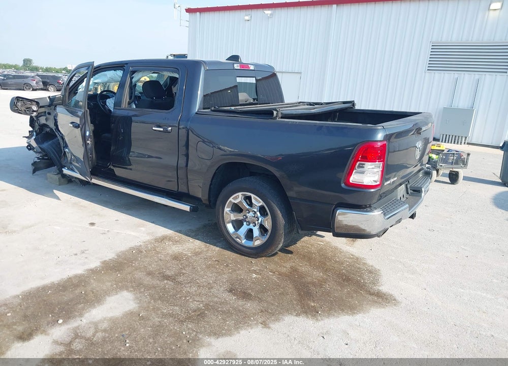 2019 RAM 1500 VIN: 1C6RREFT7KN562745