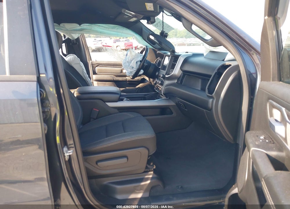 2019 RAM 1500 VIN: 1C6RREFT7KN562745
