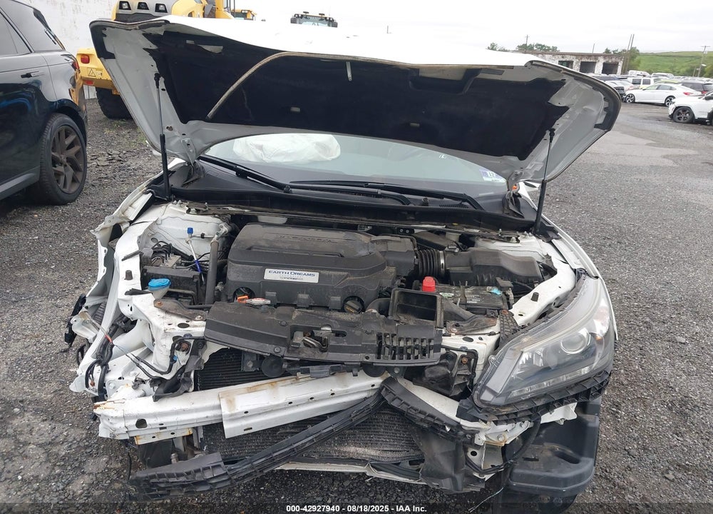 2015 HONDA ACCORD VIN: 1HGCR3F8XFA037952
