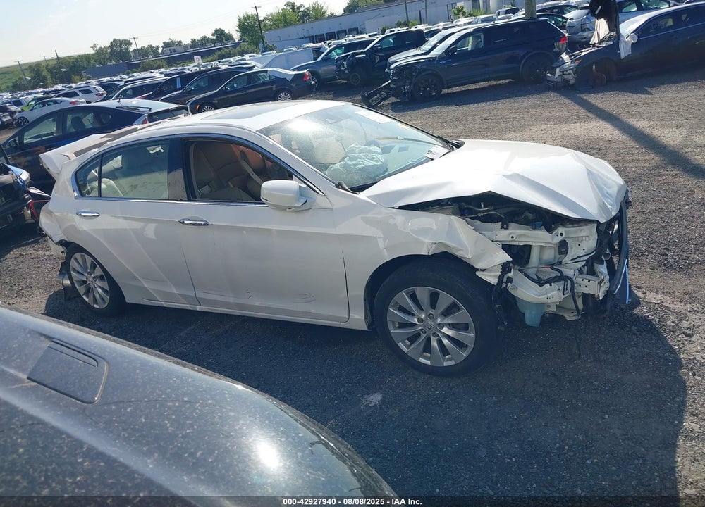 2015 HONDA ACCORD VIN: 1HGCR3F8XFA037952
