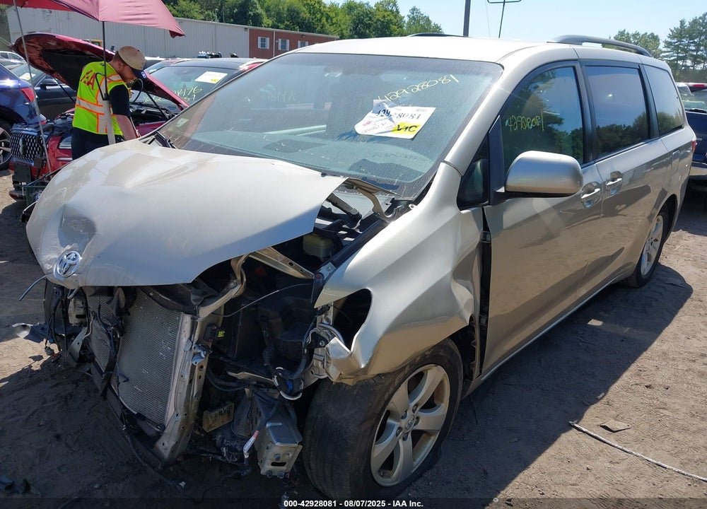 2015 TOYOTA SIENNA LE 8 PASSENGER VIN: 5TDKK3DCXFS545654